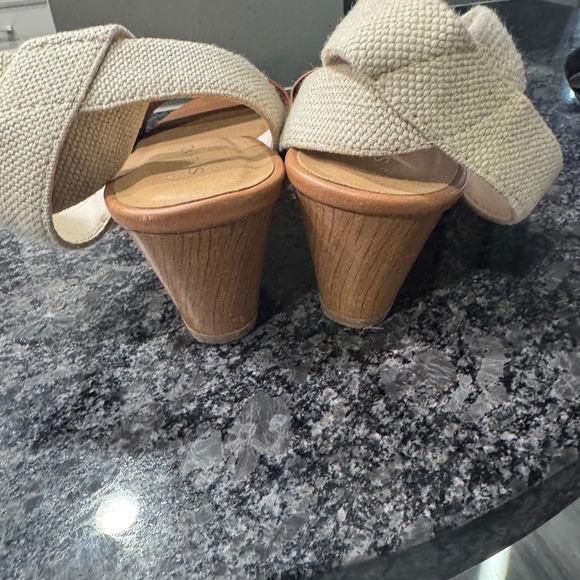 Solanz Wedge Sandals Women's‎ Ankle Strap Beige Taupe Comfort Casual Shoes - Picture 2 of 6